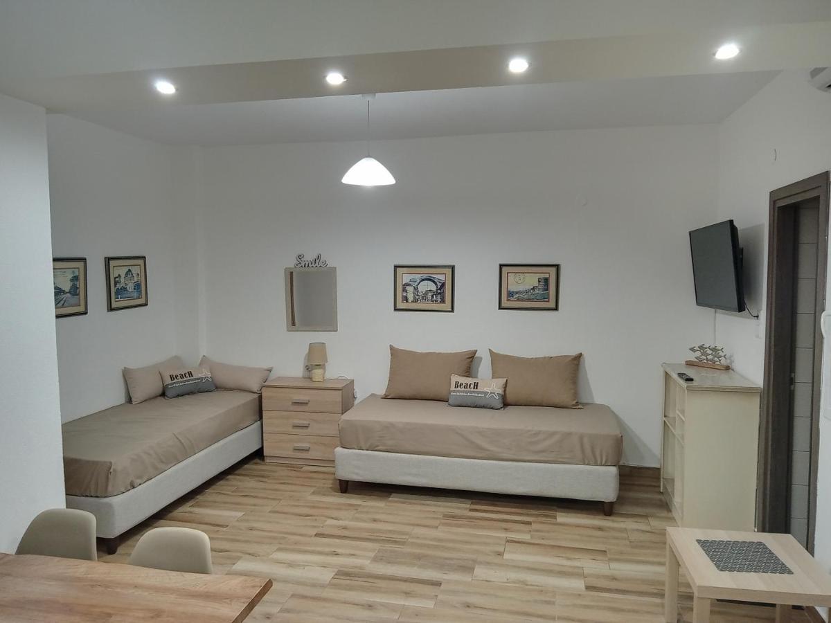 Niki Stavros Comfort Studios Экстерьер фото