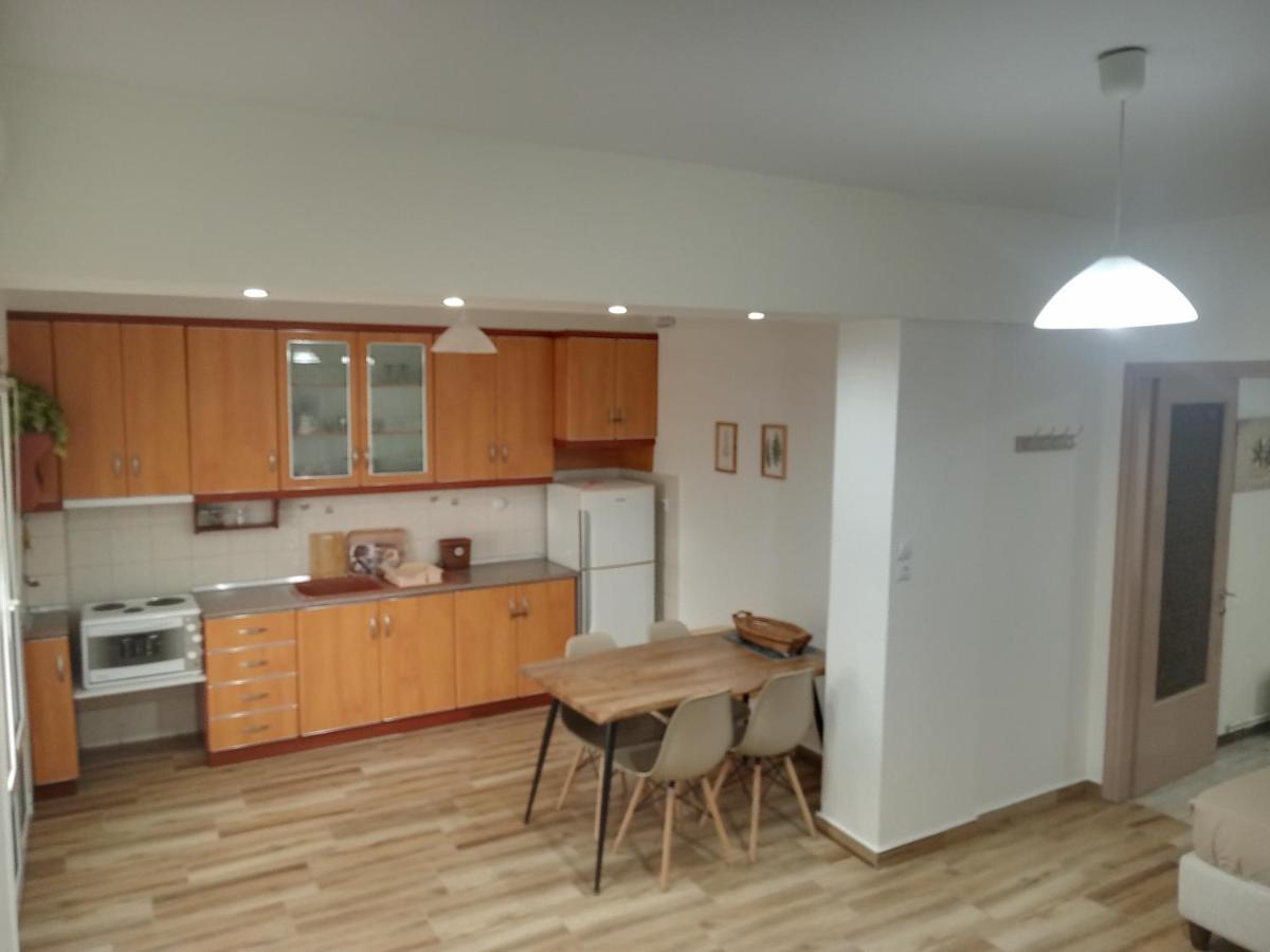 Niki Stavros Comfort Studios Экстерьер фото